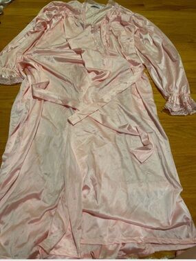 Vintage Miss Elaine Women's Pink Satin Robe with Lace Trim size small